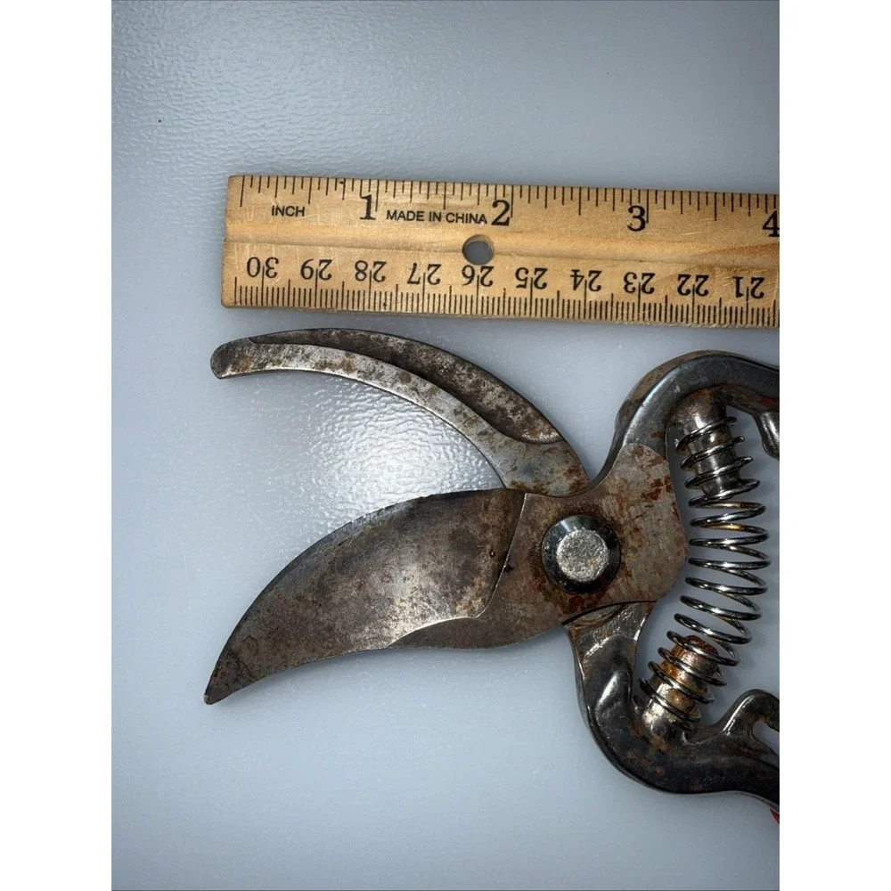 Pruner Clipper Hand Pruner Red grip handles steel blades spring closing